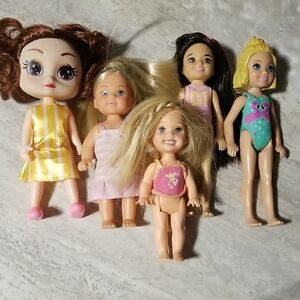 Lot Of Kelly And Other Small Dolls